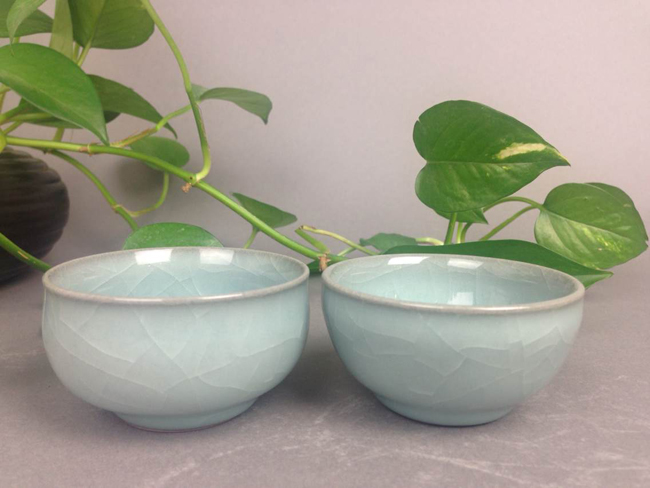 吴学远“哥窑铁胎杯”